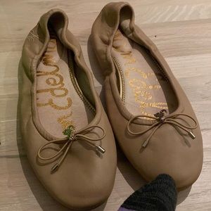 Sam elderman flats